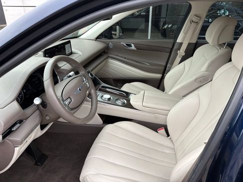 Used 2023 Genesis GV80 2.5T image 3