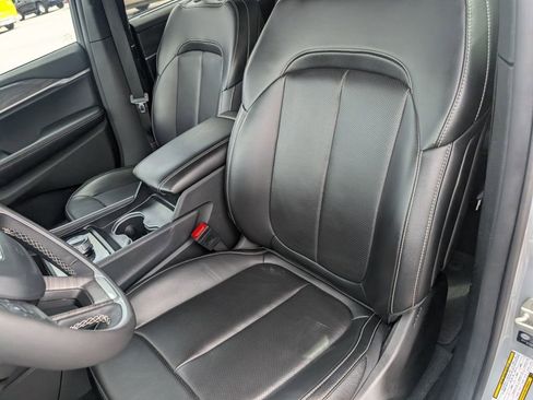 Used 2024 Jeep Grand Cherokee L Limited w/ Luxury Tech Group II AWD/4WD image 9