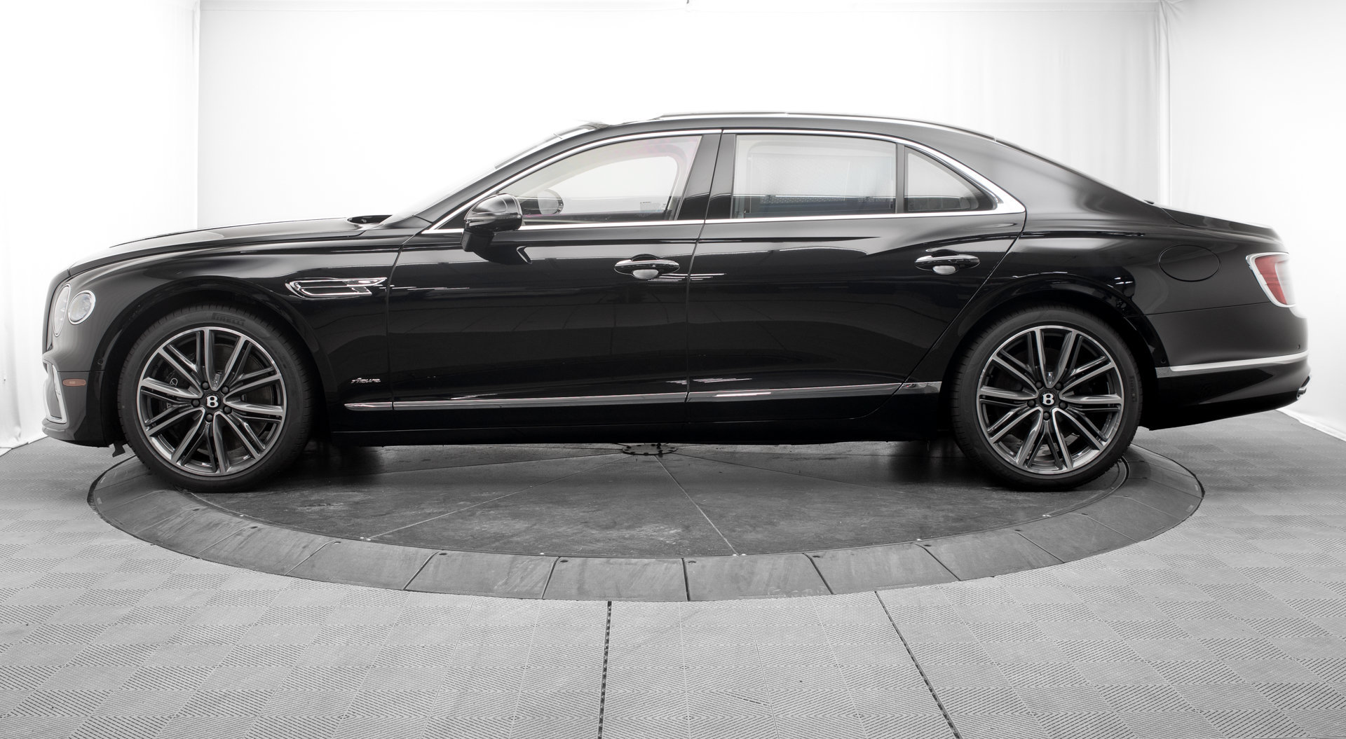 New 2026 Bentley Flying Spur V8 AWD/4WD image 6