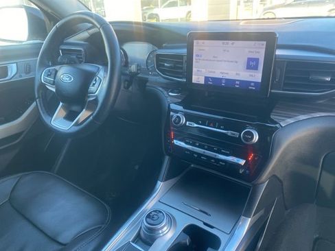 Used 2023 Ford Explorer Limited image 29