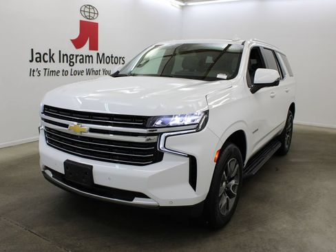 Used 2022 Chevrolet Tahoe LT w/ LT Signature Package RWD image 2