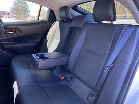 Used 2025 Toyota Prius XSE image 9