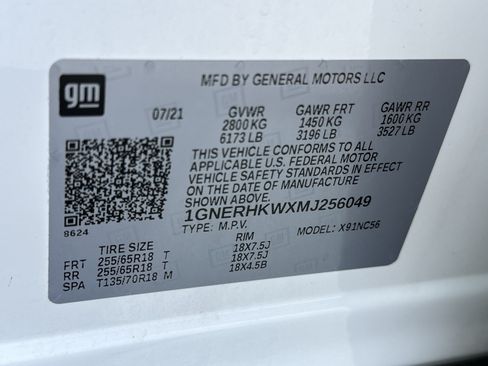 Used 2021 Chevrolet Traverse LT FWD image 30