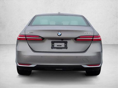 New 2026 BMW 530i xDrive w/ Premium Package image 8