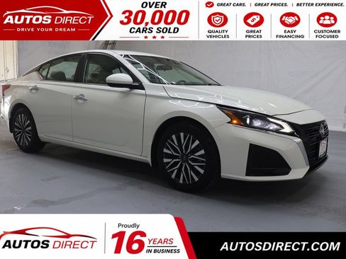 Used 2023 Nissan Altima 2.5 SV FWD image 1