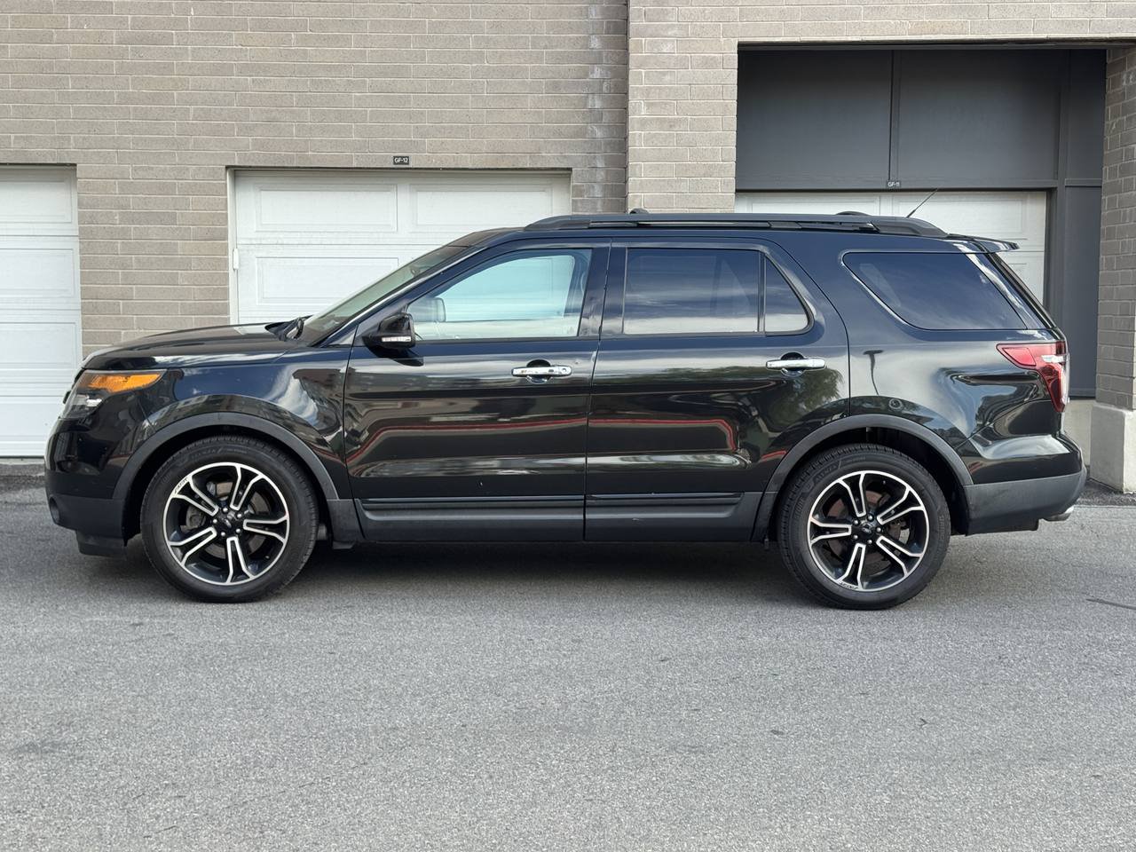 Used 2014 Ford Explorer Sport w/ Equipment Group 401A AWD/4WD image 2