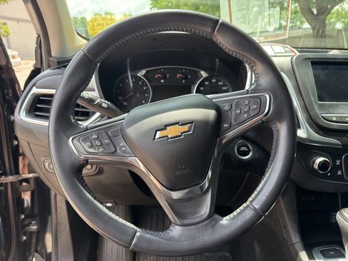 Used 2020 Chevrolet Equinox LT AWD/4WD image 17