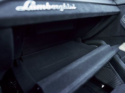 Used 2024 Lamborghini Urus Performante image 96