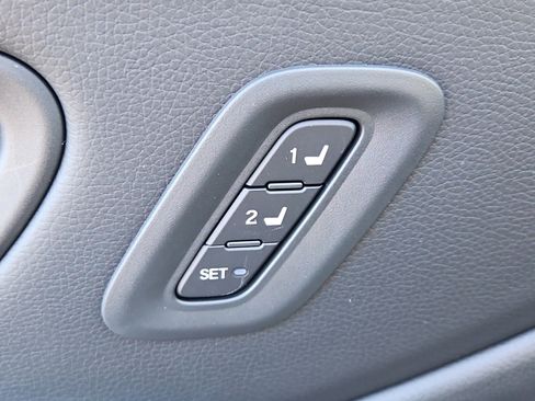 New 2025 Honda Pilot Touring image 14