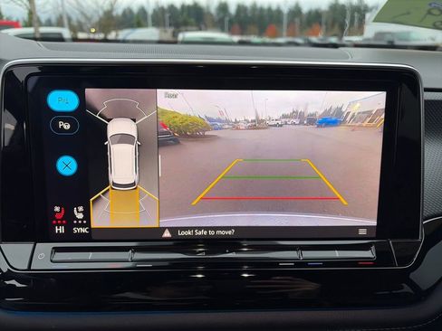 Used 2024 Volkswagen Atlas Cross Sport SEL Premium R-Line image 30