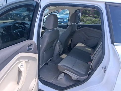Used 2016 Ford Escape SE FWD image 10