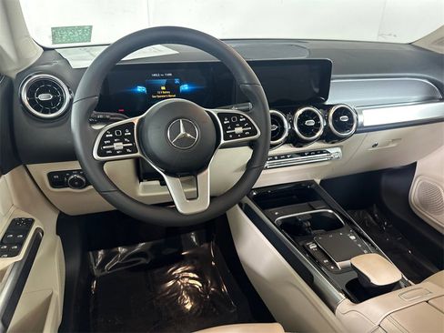 Certified 2022 Mercedes-Benz GLB 250 image 24