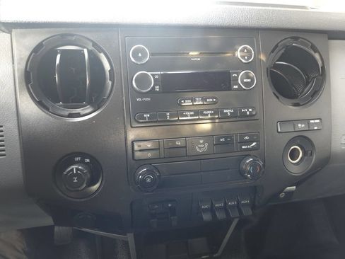Used 2015 Ford F250 XL w/ Power Equipment Group RWD image 21