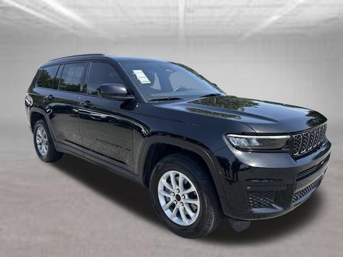 Used 2023 Jeep Grand Cherokee L Laredo AWD/4WD image 6