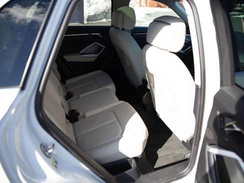 Used 2022 Audi Q3 2.0T Premium Plus w/ Premium Plus Package image 17