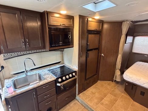 Used 2018 Ford E-350 and Econoline 350 Super Duty w/ Motorhome Prep Package RWD image 17
