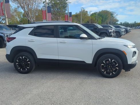 Used 2023 Chevrolet TrailBlazer LT FWD image 4