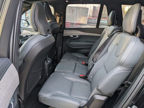 Certified 2024 Volvo XC90 T8 Ultimate w/ Protection Package Premier image 23