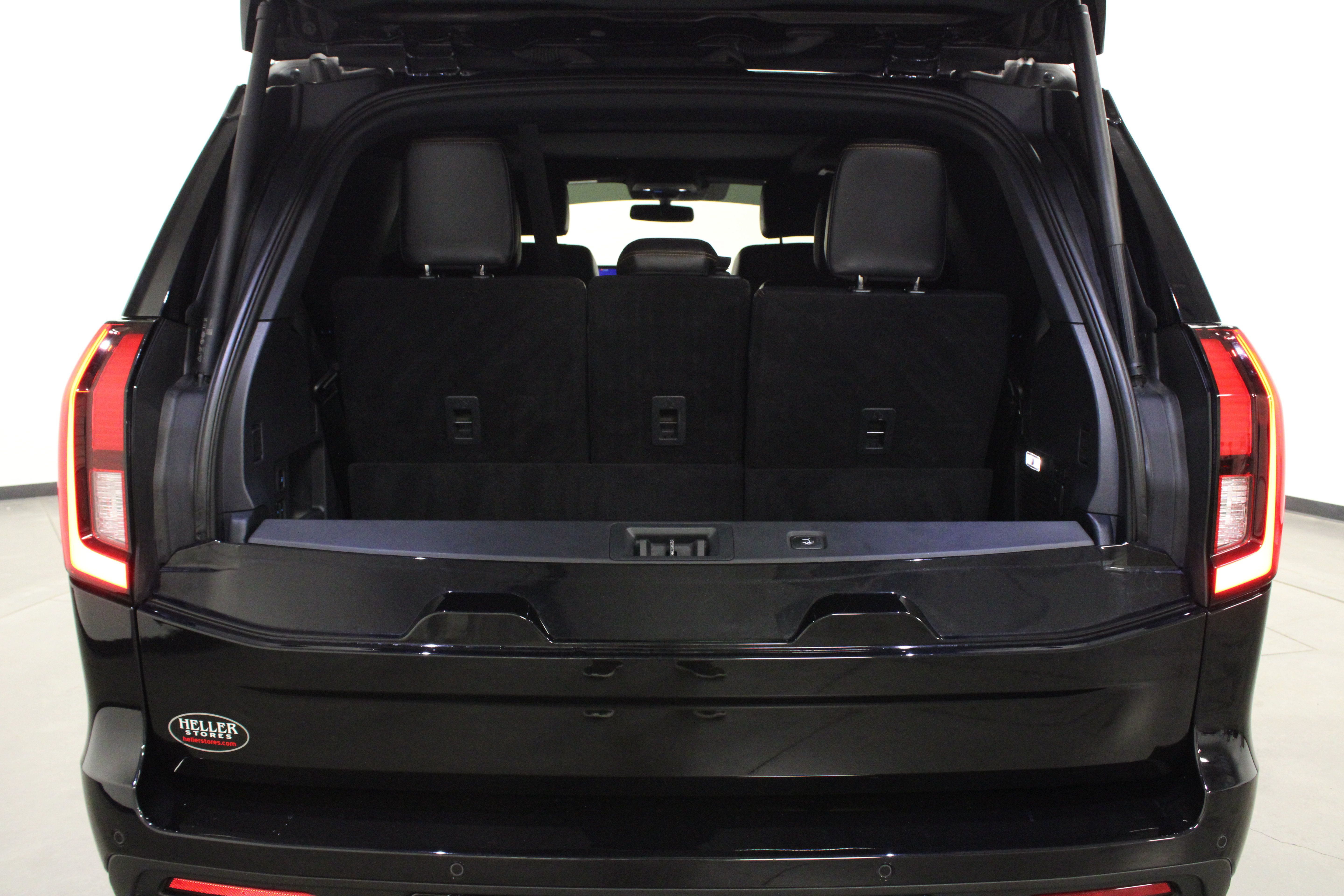 Used 2025 Ford Expedition Tremor AWD/4WD image 14