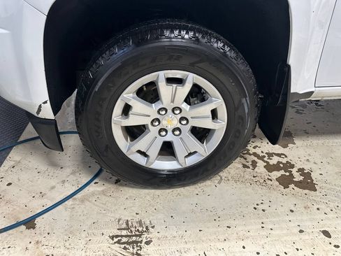 Used 2016 Chevrolet Colorado LT w/ Luxury Package, Chrome AWD/4WD image 11