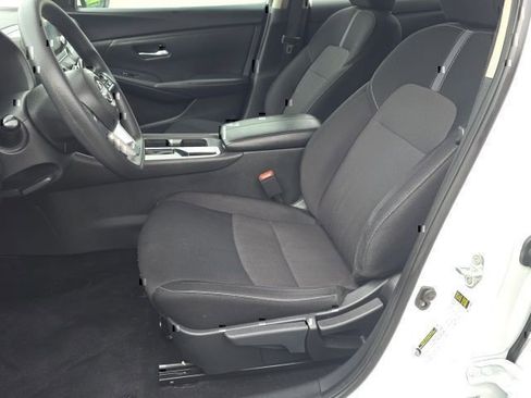 Used 2024 Nissan Sentra SV FWD image 18