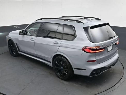 Used 2025 BMW X7 M60i AWD/4WD image 35