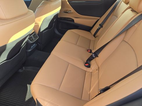 New 2025 Lexus ES 350 w/ Premium Package image 19