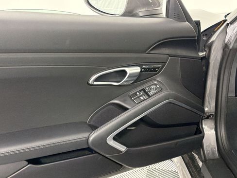 Certified 2024 Porsche 718 Boxster RWD image 12