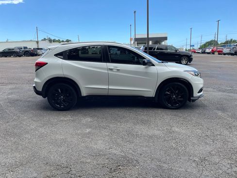Used 2021 Honda HR-V Sport image 7