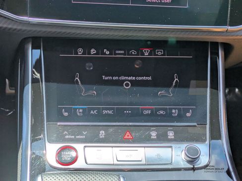 Used 2024 Audi RS Q8 AWD/4WD image 33