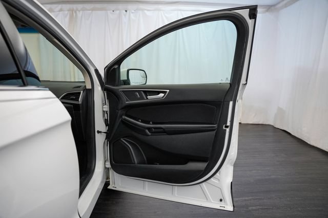 Used 2015 Ford Edge SEL FWD image 17