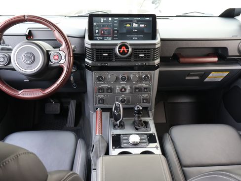 Used 2024 INEOS Grenadier Fieldmaster Edition image 17