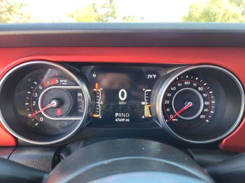 Used 2021 Jeep Wrangler Unlimited Rubicon AWD/4WD image 10