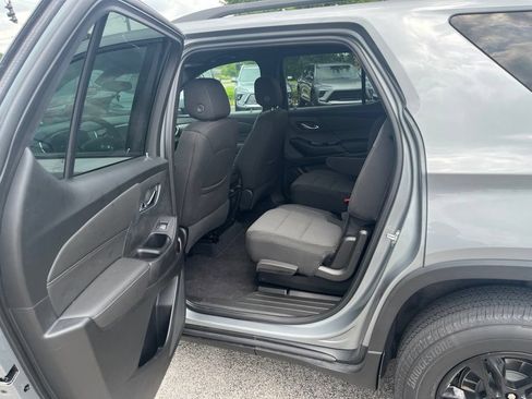 Used 2023 Chevrolet Traverse LT w/ Midnight/Sport Edition AWD/4WD image 10
