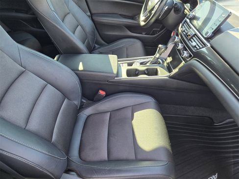 Used 2020 Honda Accord Sport image 16