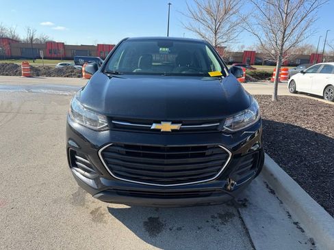 Used 2020 Chevrolet Trax LS image 3
