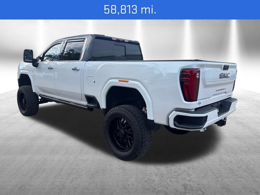 Used 2024 GMC Sierra 2500 Denali Ultimate AWD/4WD image 3