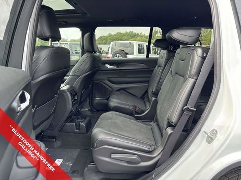 New 2025 Jeep Grand Cherokee L Altitude image 6