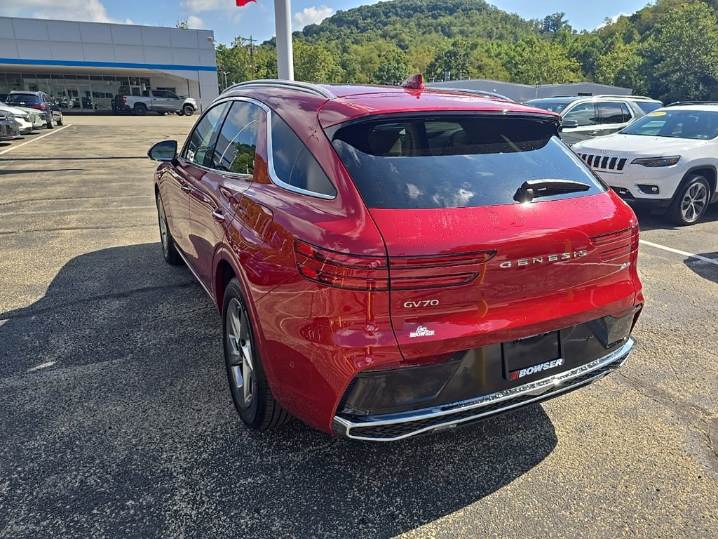 Used 2026 Genesis GV70 2.5T Advanced AWD/4WD image 3