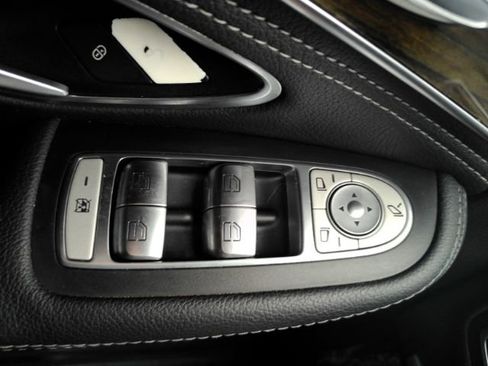 Used 2016 Mercedes-Benz C 300 4MATIC Sedan image 24