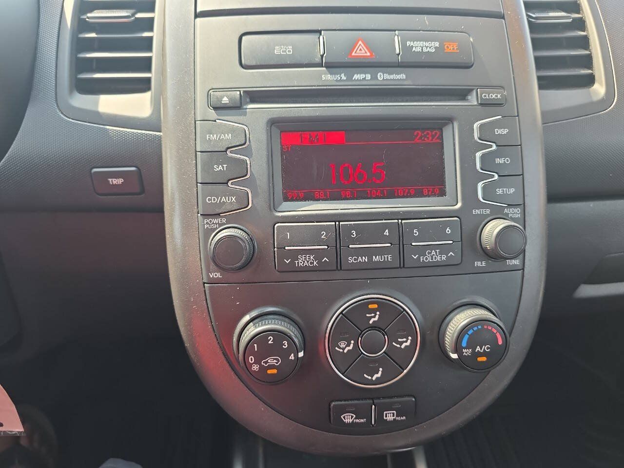 Used 2012 Kia Soul + FWD image 22
