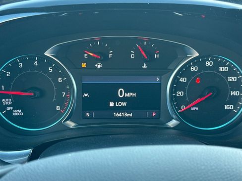 Used 2023 Chevrolet Traverse LT image 40