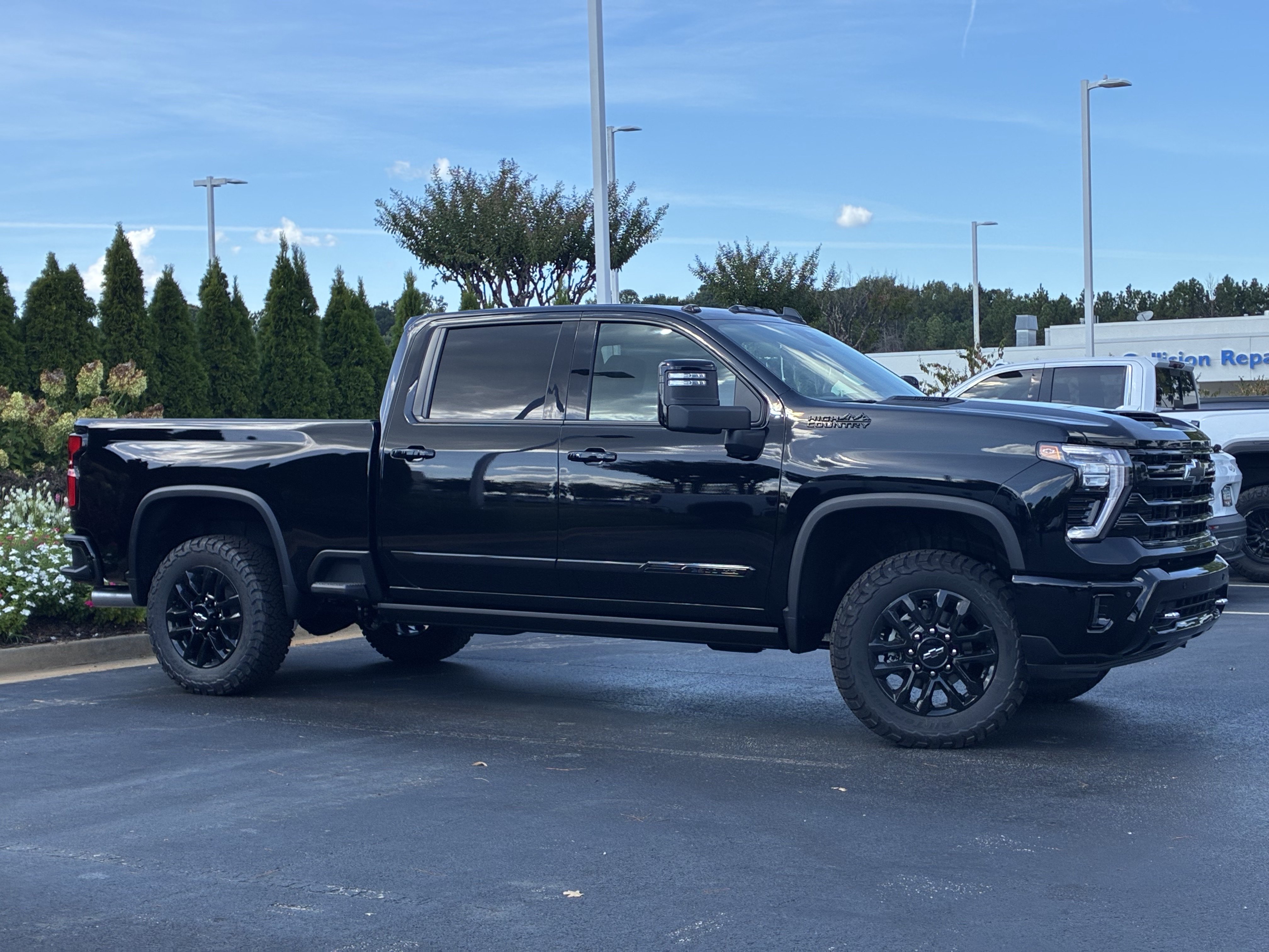 New 2026 Chevrolet Silverado 2500 High Country w/ Midnight Edition AWD/4WD image 3