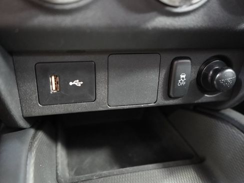 Used 2025 Mitsubishi Outlander Sport ES AWD/4WD image 36