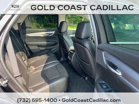 Used 2017 Cadillac XT5 Luxury w/ Driver Awareness Package FWD image 8