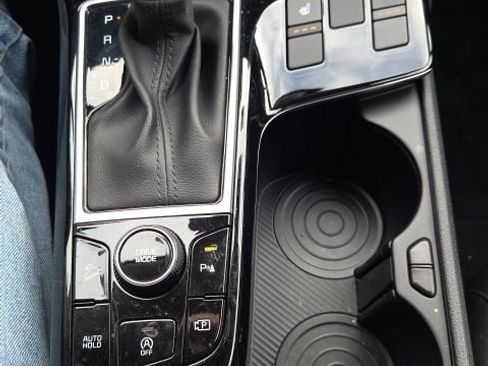 Used 2025 Kia Sportage EX image 35