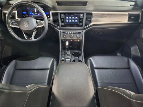 Used 2023 Volkswagen Atlas Cross Sport SE FWD image 17