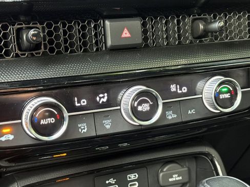 Certified 2025 Honda CR-V Sport Touring image 21