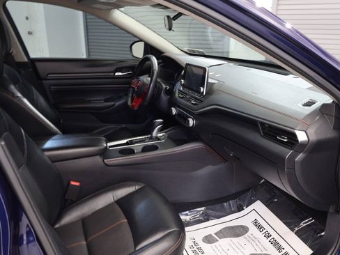 Used 2021 Nissan Altima 2.5 SR FWD image 16
