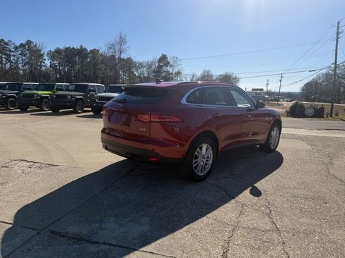 Used 2020 Jaguar F-PACE Prestige image 3